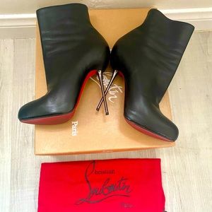 CHRISTIAN LOUBOUTIN Big Lips
Booty 120 Nappa Leather